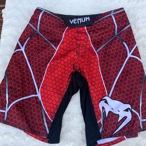 Venum MENS fight short red XS 30